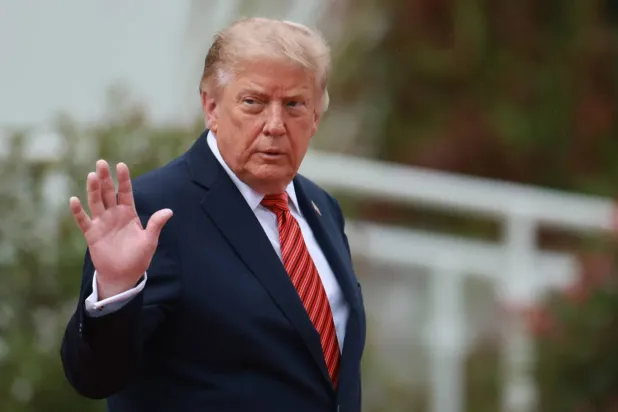 ABD Başkanı Donald Trump Dublin'de (EPA)