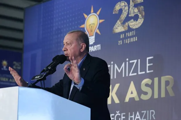 الرئيس التركي رجب طيب إردوغان أكد في خطاب في مدينة ريزا شمال تركيا ثقته في الفوز بالانتخابات المقبلة (الرئاسة التركية)