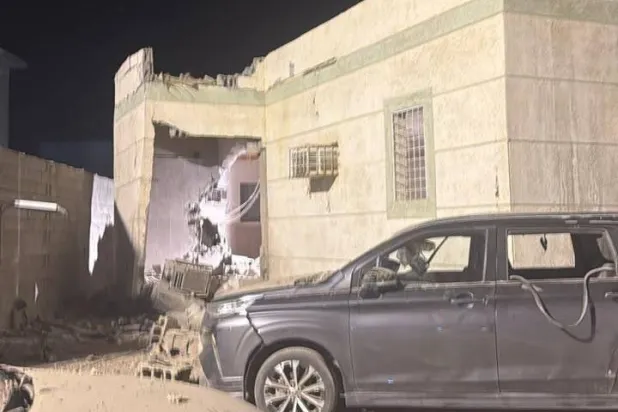 جانب من الأضرار التي لحقت بمسجد وأعيان مدنية في جازان _واس_