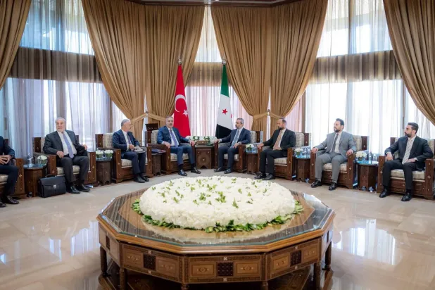 اجتماع سوري تركي بحضور وزيري خارجية البلدين اليوم في العاصمة دمشق بحضور الوفدين المرافقين