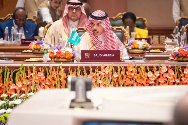 الأمير فيصل بن فرحان وزير الخارجية السعودي خلال مشاركته في أعمال قمة «بريكس 2026» في نيودلهي (واس)