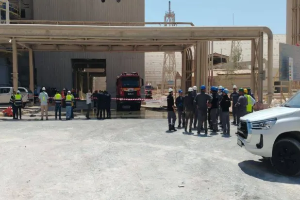 صورة من موقع الحادث في المجمع الصناعي بالعقبة (التلفزيون الرسمي الأردني)