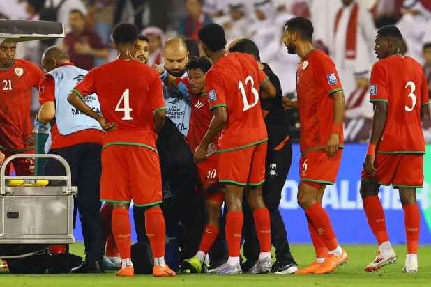 منتخب عمان خلال التصفيات الآسيوية الأخيرة (رويترز)
