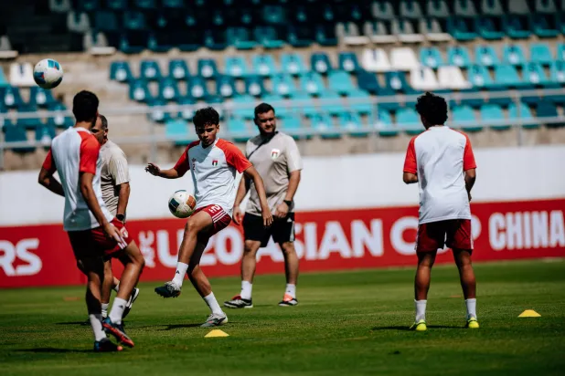منتخب الإمارات يبحث عن استعادة بريقه الخليجي من جديد (منتخب الإمارات)