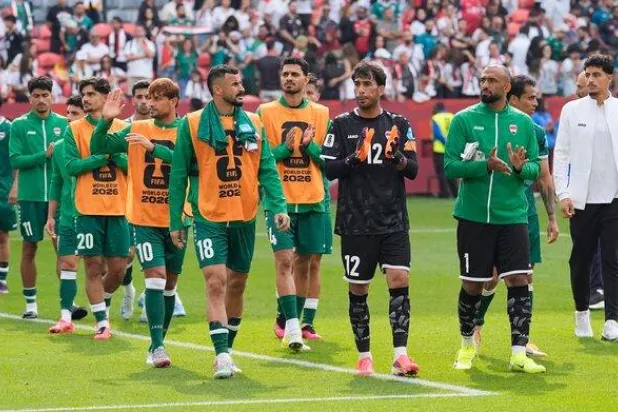 منتخب العراق شارك في المونديال ويستعد للمنافسة على لقب الخليج (رويترز)