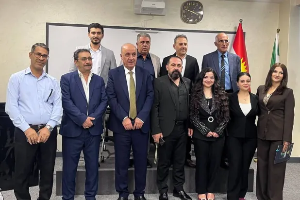 كدو ونائبه ديدار عبد المطلب ميرو وعدد من أعضاء اللجنة المركزية بعد انتهاء المؤتمر الوحدوي (الشرق الأوسط)