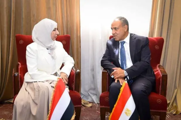 لقاء سابق بين وزير الخارجية المصري ونظيرته اليمنية في القاهرة (الخارجية اليمينة)