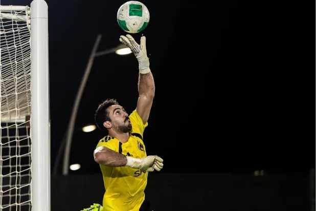نواف العقيدي حارس مرمى المنتخب السعودي (حساب اللاعب)