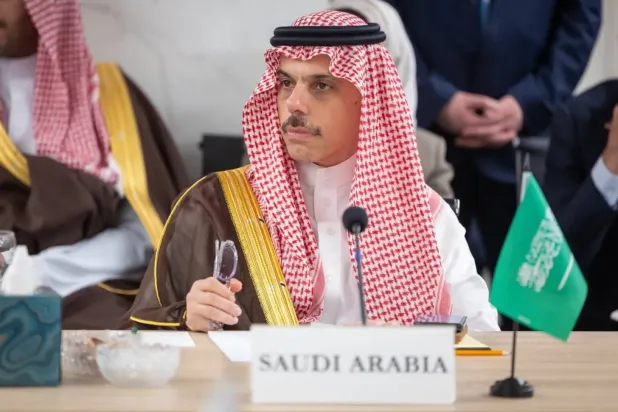 Suudi Arabistan Dışişleri Bakanı, New York'ta 8 Arap ve İslam ülkesinden oluşan grubun dışişleri bakanları koordinasyon toplantısına katıldı (SPA)