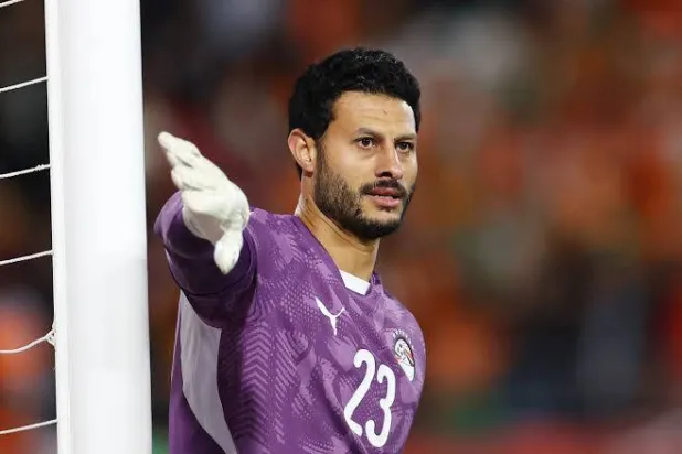استبعاد محمد الشناوي من قائمة منتخب مصر جاء بقرار فني (رويترز)