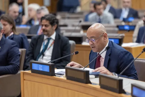 Casim el-Budeyvi, New York’ta düzenlenen “Roma İttifakı”nın ikinci bakanlar toplantısında konuşurken (Körfez İşbirliği Konseyi)