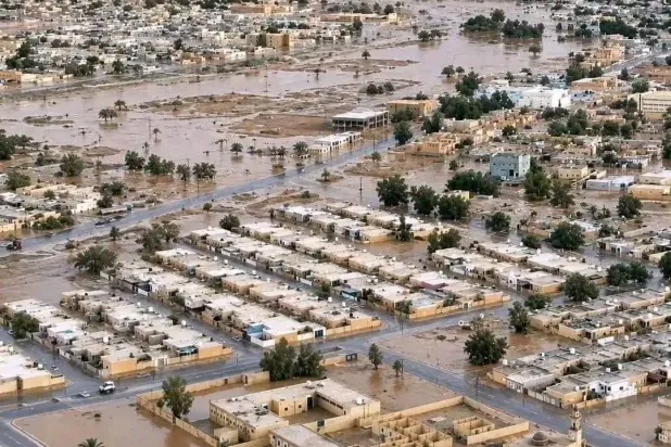 مياه السيول تغمر مدينة مزدة الليبية (صفحات موثوقة على مواقع التواصل الاجتماعي)