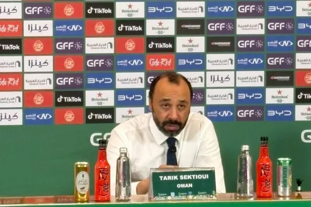 المغربي طارق السكتيوي، المدير الفني للمنتخب العُماني (الشرق الأوسط) 