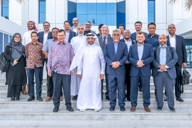 استضافت شركة «الفنار العالمية» للتطوير وفداً رفيع المستوى من شركة «تيناغا ناسيونال بيرهاد» في مدينة الفنار الصناعية