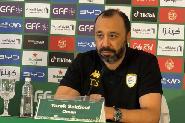 المغربي طارق السكتيوي مدرب المنتخب العماني (الشرق الأوسط) 