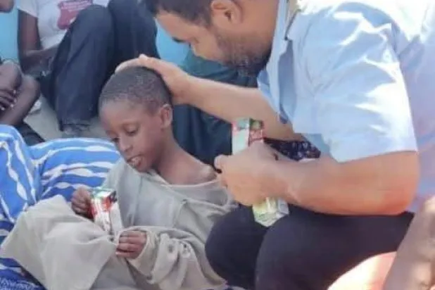 خفر السواحل الموريتاني ينقذ مهاجرين غير نظاميين بينهم أطفال يوم الأحد (خفر السواحل)