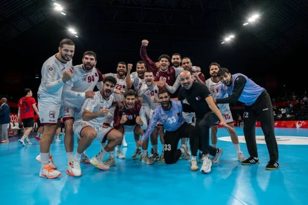قطر لا تزال أيضاً دون خسارة بعد فوزها بمبارياتها الأربع (الاتحاد القطري الآسيوي لليد)
