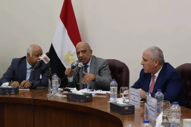 وزير الكهرباء المصري خلال ندوة بـ«الهيئة الوطنية للصحافة» مساء الأحد (صفحة وزارة الكهرباء على فيسبوك) 
