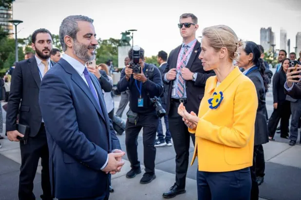 لقاء وزير الخارجية السوري أسعد الشيباني مع الممثلة العليا للاتحاد الأوروبي للشؤون الخارجية والسياسة الأمنية كايا كالاس وذلك على هامش أعمال الدورة الحادية والثمانين للجمعية العامة للأمم المتحدة (الخارجية السورية)