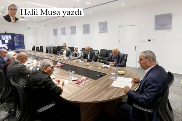(foto altı) Fetih Hareketi Merkez Komitesi, hareketin başkan yardımcısı Hüseyin eş-Şeyh’in başkanlığında el-Bire şehrinde toplandı. (WAFA)