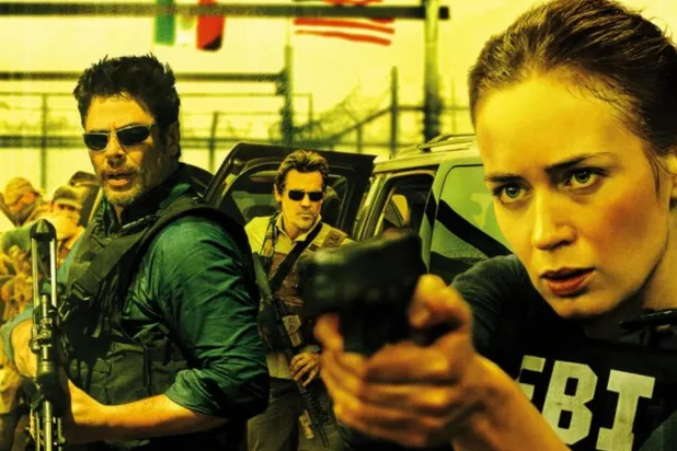 Üç dalda Oscar'a aday gösterilen 2015 yapımı Sicario, ABD ve Meksika arasındaki kanunsuz sınır bölgesinde uyuşturucu kartellerine karşı yürütülen gerilim dolu mücadeleyi anlatıyordu (Lionsgate)