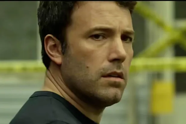Ben Affleck, Rosamund Pike'ın 2014 yapımı Kayıp Kız'daki ürkütücü performansından "hâlâ korktuğunu" itiraf etti (20th Century Studios)