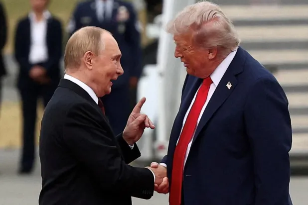İran savaşıyla yükselen enerji fiyatları ABD Başkanı Donald Trump üzerindeki baskıyı artırıyor