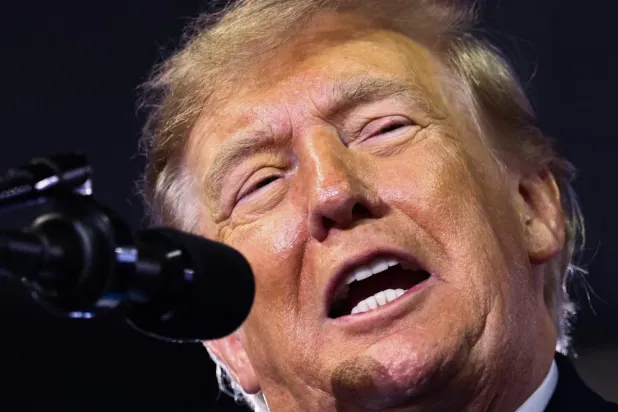 The Wall Street Journal'daki habere göre Donald Trump'ın kişisel doktorunun her an başkanın en fazla 3 dakika uzağında bulunması gerekiyor (Reuters)
