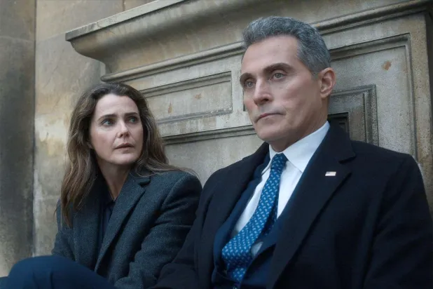 50 yaşındaki Keri Russell (solda), The Diplomat'la 2023, 2025 ve 2026'da Drama Dalında En İyi Kadın Oyuncu ödülüne aday gösterildi ancak kazanamadı (Netflix)