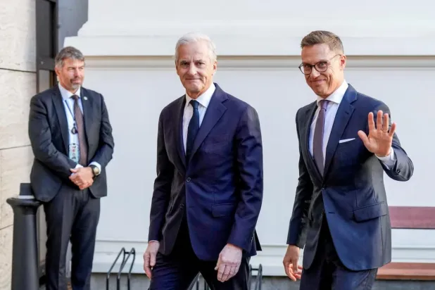 Rus medyasındaki haberlerde, Rusya lideri Putin'in Finlandiya Cumhurbaşkanı Stubb'la (sağda) ilk kez telefon görüşmesi yaptığı belirtildi (Reuters)