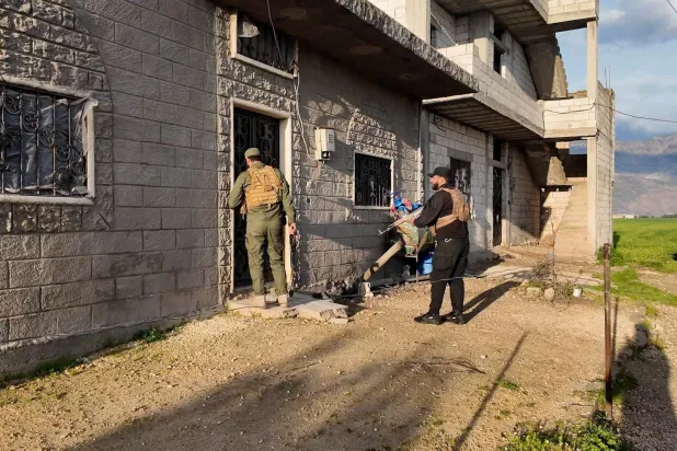 تقارير: مسؤولون سوريون أجروا محادثات سرية مع «حزب الله» في تركيا