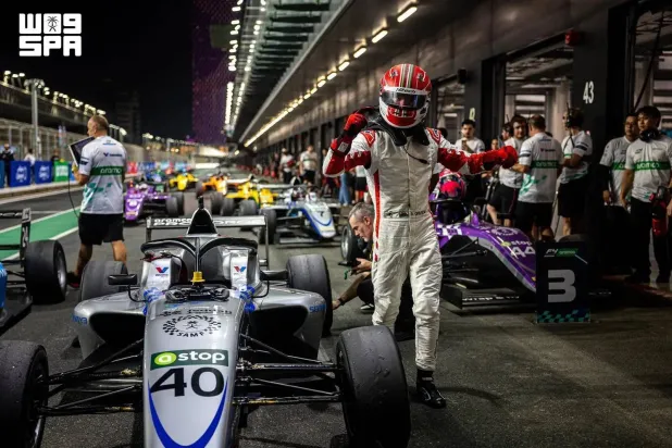 Archie Owen claims Maiden F4 Victory in Aramco Saudi Arabian Championship Opener. (SPA)