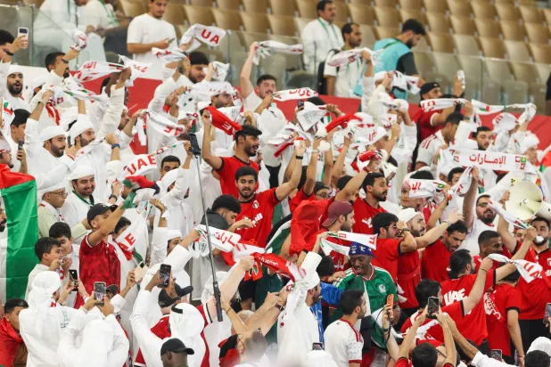جماهير الإمارات مبتهجة بهدف الفوز أمام عمان (تصوير: عدنان مهدلي)