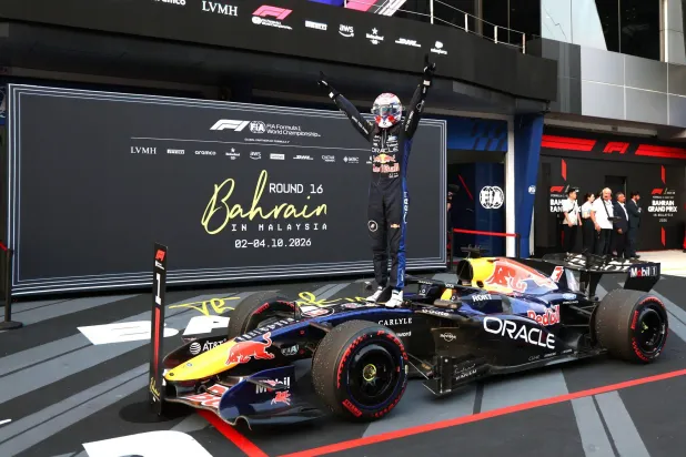 04 October 2026, Malaysia, Kuala Lumpur: Dutch Formula One driver Max Verstappen of team Red Bull Racing celebrate after winning the F1 Grand Prix of Bahrain in Malaysia at Sepang Circuit on Photo: Mohd Faizol Aziz/BERNAMA/dpa