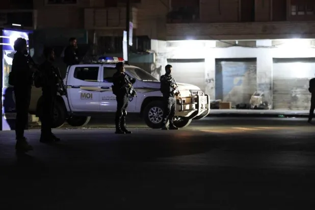 قيادة الأمن الداخلي بريف حماة انتشرت في مدينة السقيلبية وأوقفت عدداً من المتورطين بالمشاجرة ليلة السبت - الأحد (الأمن العام في حماة)