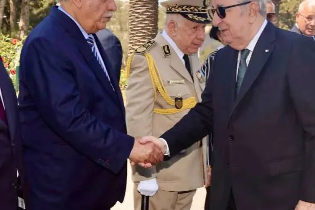 مدير الديوان بالرئاسة السابق مع الرئيس تبون وقائد أركان الجيش (الرئاسة)
