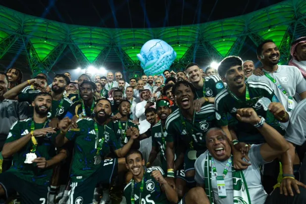أربعة مدربين وأربعة مديرين ارتبطت أسماؤهم بتتويجات الأخضر الخليجية (الاتحاد السعودي)