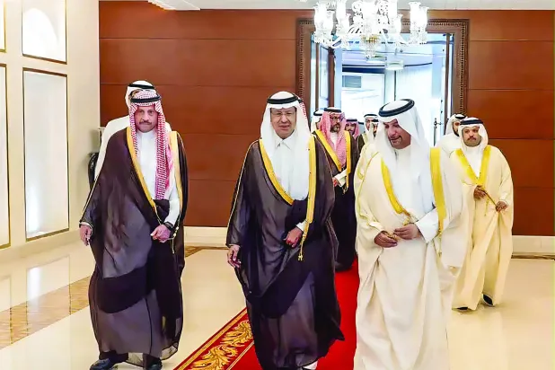 
الأمير عبدالعزيز بن سلمان لدى وصوله إلى البحرين للمشاركة في منتدى ومعرض «صنع في الخليج 2026» (إكس)