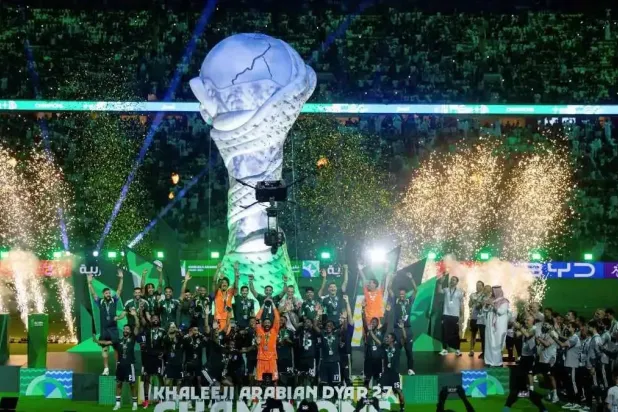 المنتخب السعودي يحتفل بتتويجه بلقب «خليجي 27» في جدة (المنتخب السعودي)