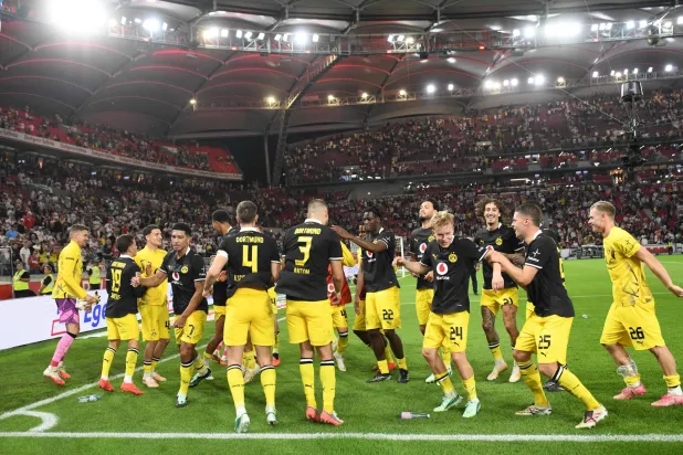 يسعى بروسيا دورتموند للحفاظ على بدايته المثالية عندما يستضيف فيردر بريمن (أ.ف.ب)