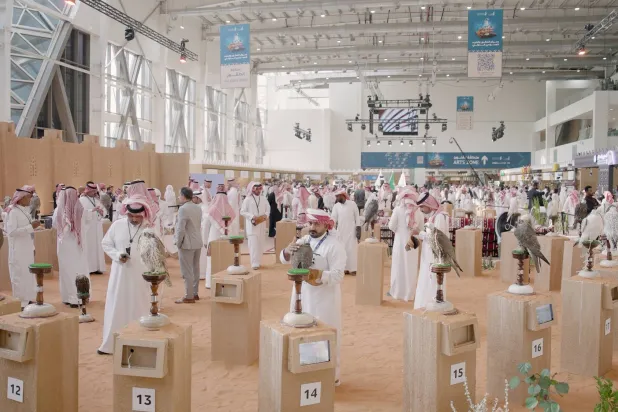 جانب من منطقة الصقور ضمن «معرض الصقور والصيد السعودي الدولي 2026» (تصوير: تركي العقيلي)
