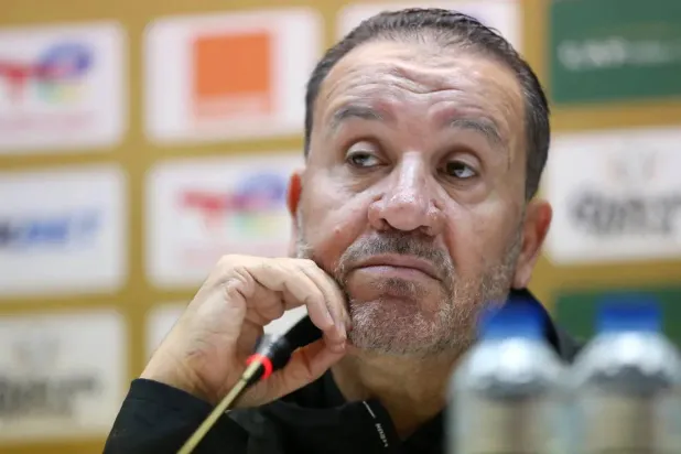 نبيل معلول المدير الفني لـ«شباب بلوزداد» الجزائري (كاف)