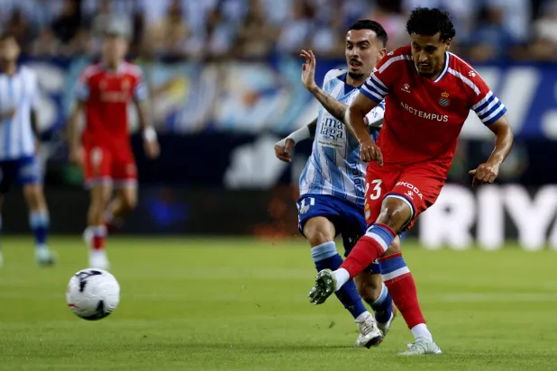 من مباراة إسبانيول وملقا في الدوري الإسباني (إ.ب.أ)
