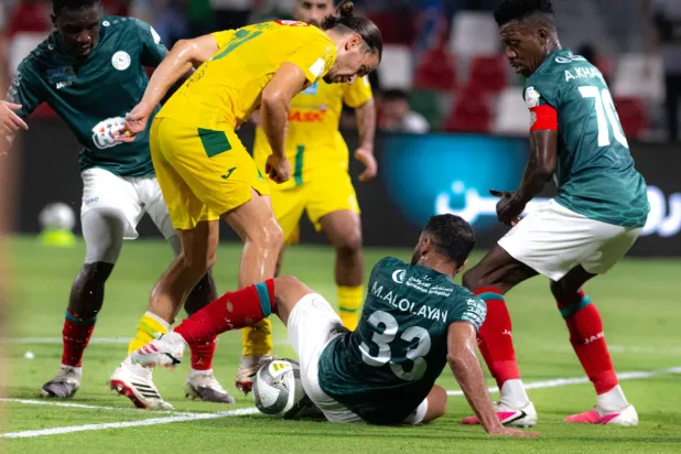 من المباراة التي جمعت الاتفاق والخليج ضمن الدوري السعودي (موقع نادي الخليج)