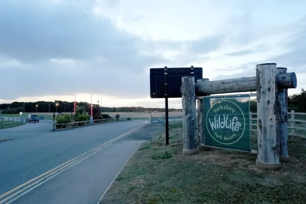 Yorkshire Wildlife Park’ın giriş kapısı. (DPA)