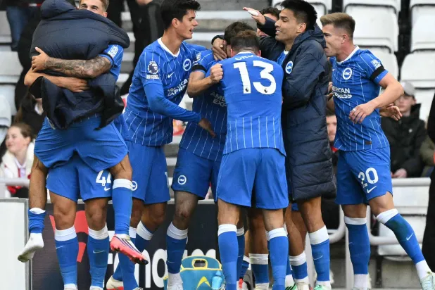 حقق برايتون فوزاً ثميناً ومستحقاً 2 - 0 على مضيفه سندرلاند (أ.ف.ب)