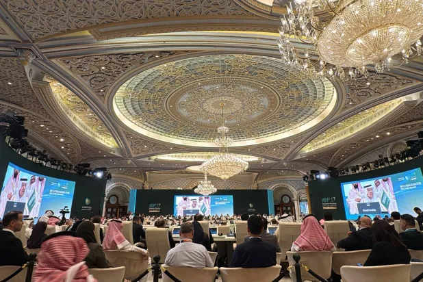 الأمير عبد العزيز بن سلمان يتحدث في افتتاح منتدى الطاقة الدولي في الرياض (تركي العقيلي)