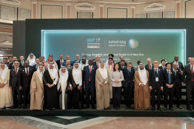 منتدى الطاقة الدولي يؤكد أولوية أمن الإمدادات ويرحب بعودة الولايات المتحدة