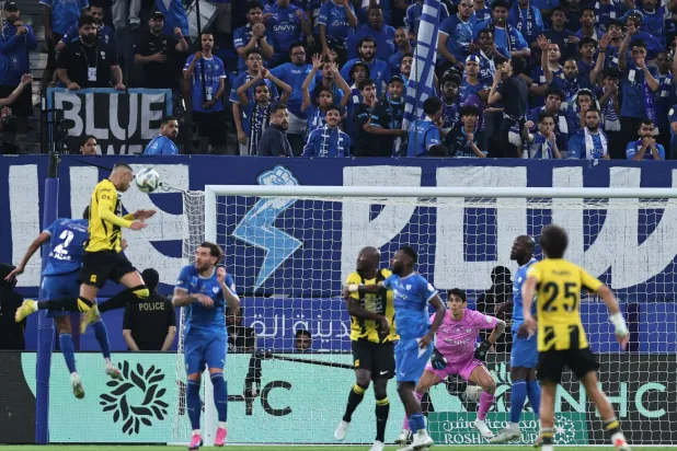 الهلال نجا بصعوبة من الضغط الاتحاد في الدقائق الأخيرة (تصوير: سعد العنزي)