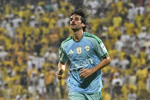 البرتغالي فرانشيسكو ترينكاو قدم نفسه بصورة مثالية في مواجهة الوصل (تصوير: علي خمج) 